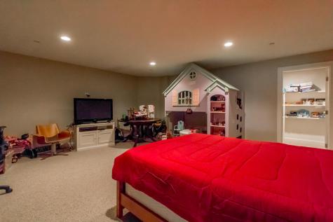 352 Pemasong Lane Yarmouth ME 04096