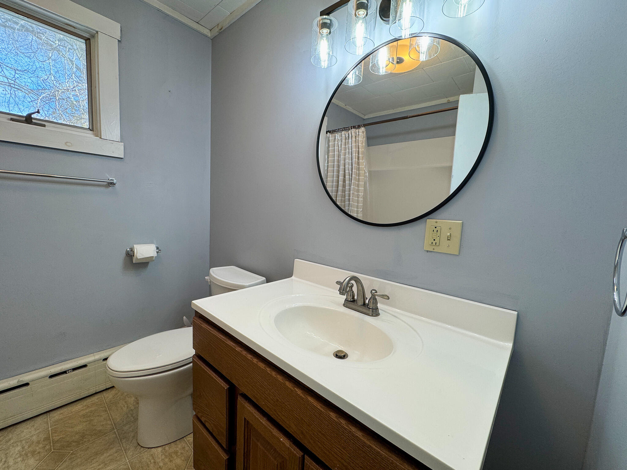 31 Edwards Street Lincoln ME 04457