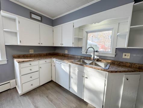 31 Edwards Street Lincoln ME 04457