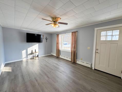 31 Edwards Street Lincoln ME 04457