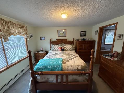 27 Oak Point Road Harrington ME 04643