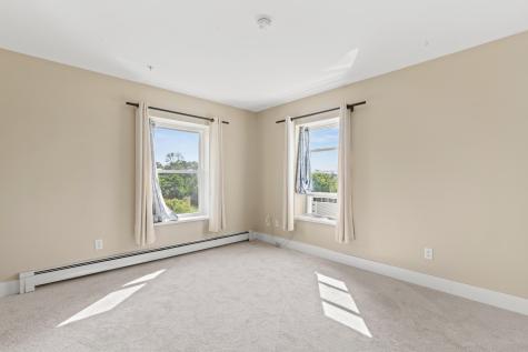 28 Carson Drive Gorham ME 04038