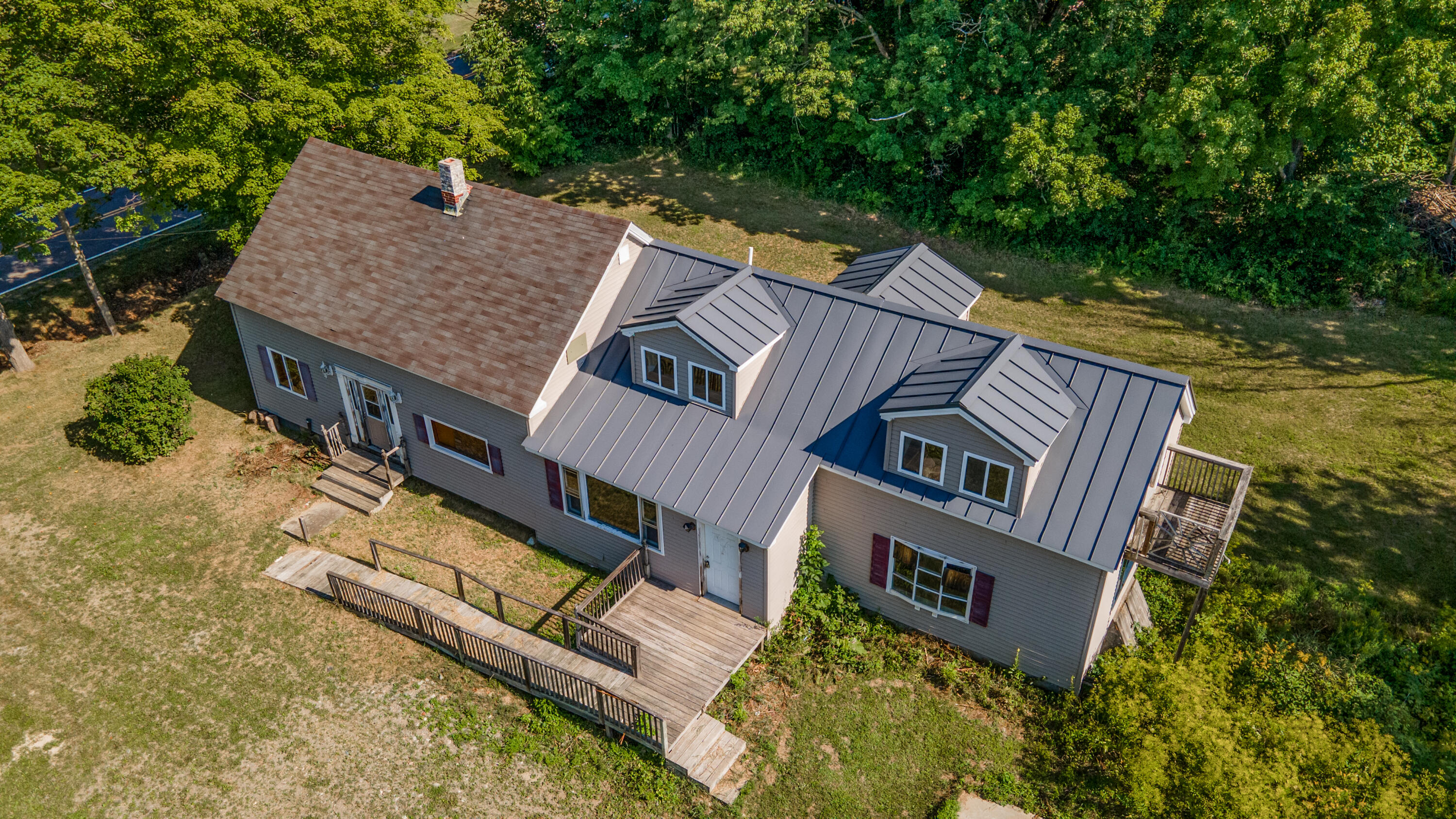 1099 ber Pond Road Vassalboro, ME