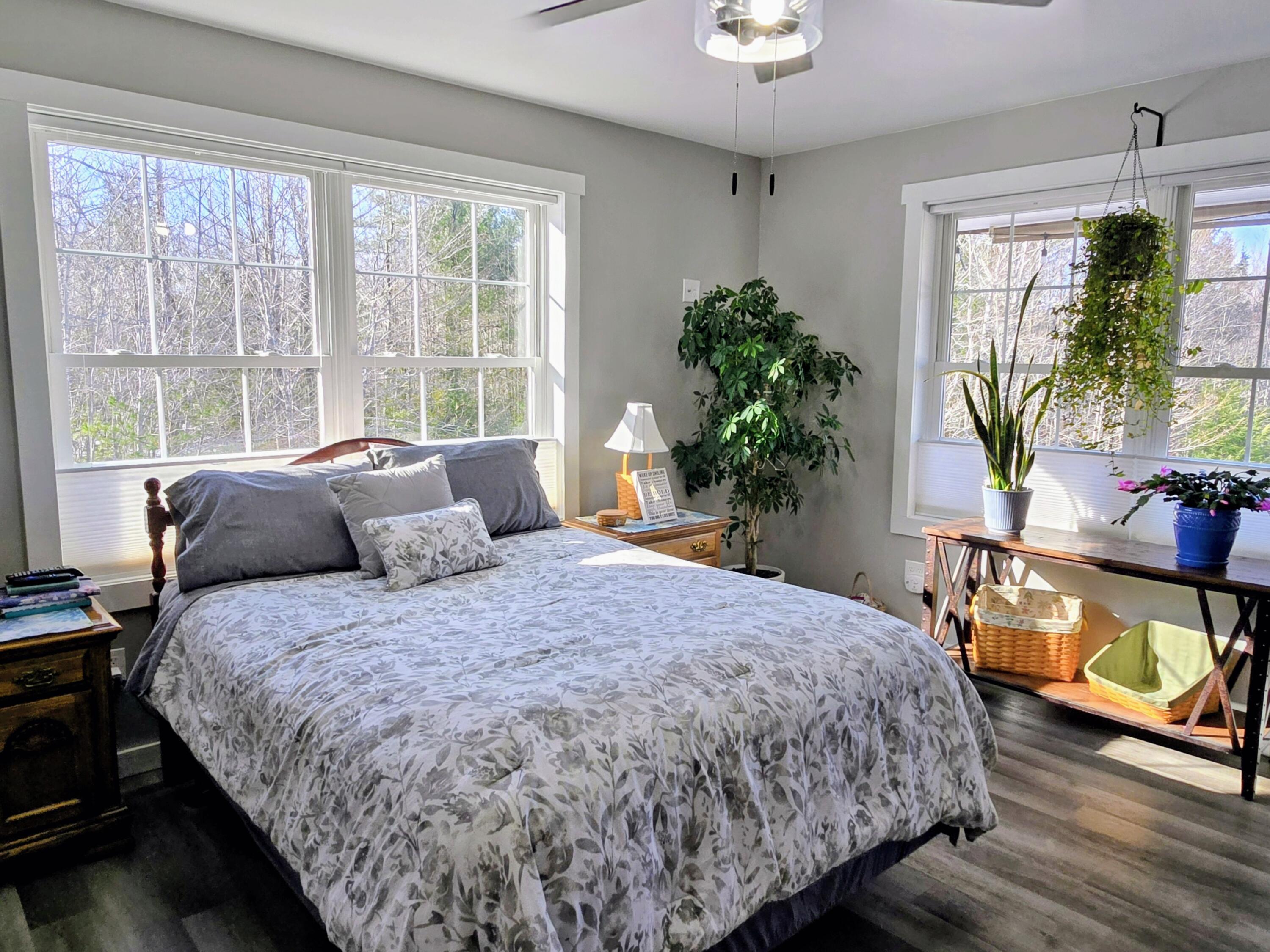 32 Patriot Place Standish ME 04084