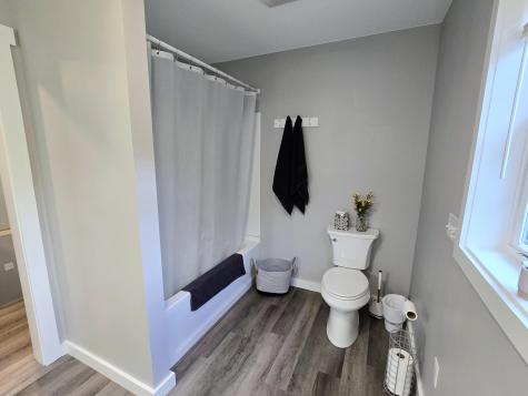 32 Patriot Place Standish ME 04084