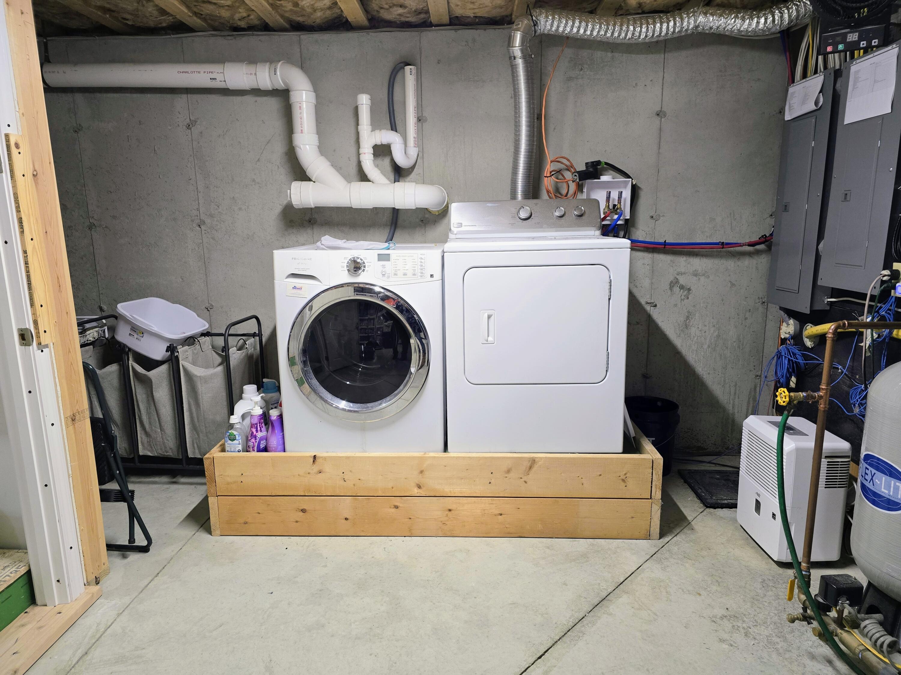 32 Patriot Place Standish ME 04084