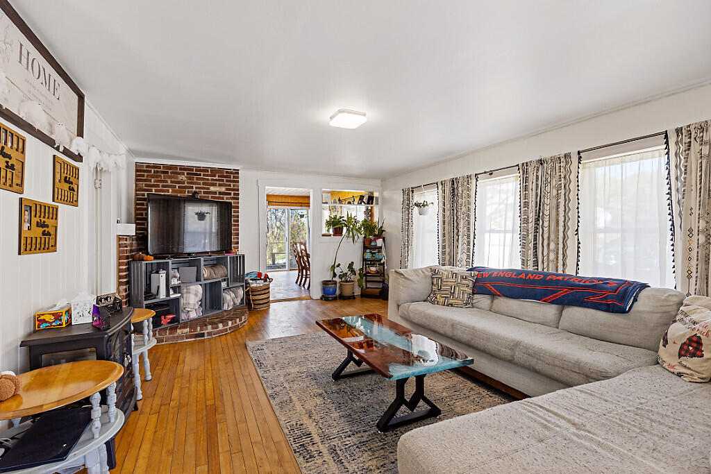 229 Highland Avenue Gardiner ME 04345