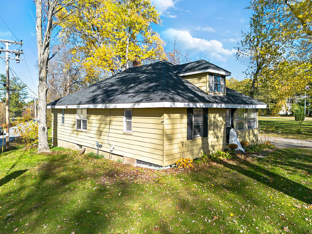 229 Highland Avenue Gardiner ME 04345