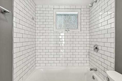 15 Sterling Road Auburn ME 04210