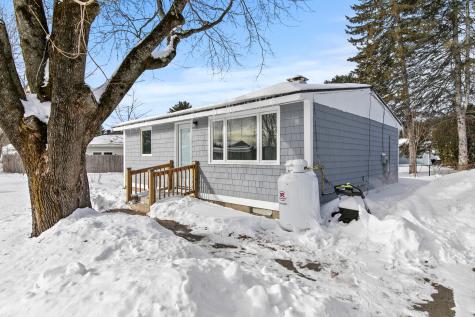 15 Sterling Road Auburn ME 04210