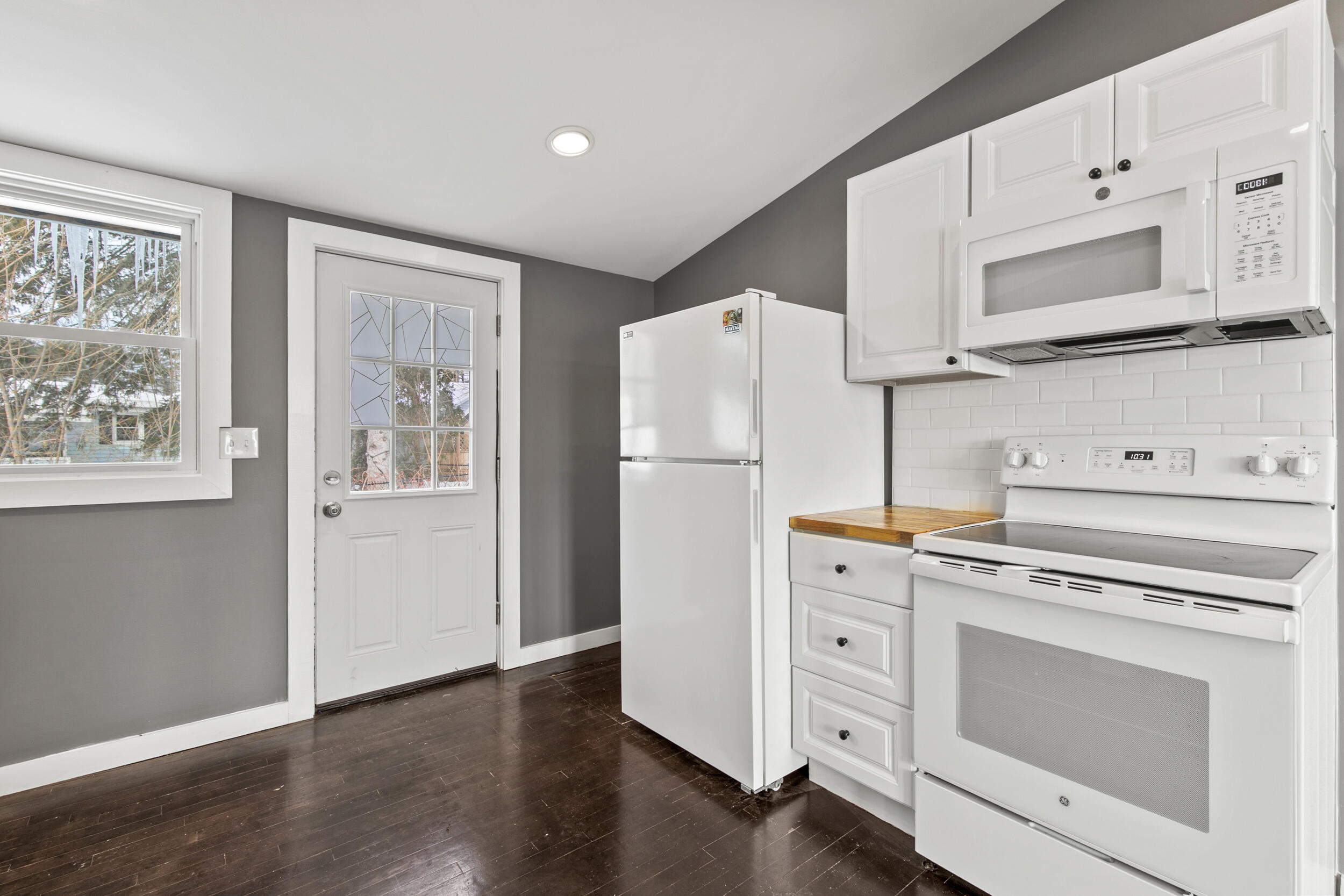 15 Sterling Road Auburn ME 04210