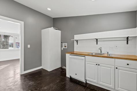 15 Sterling Road Auburn ME 04210