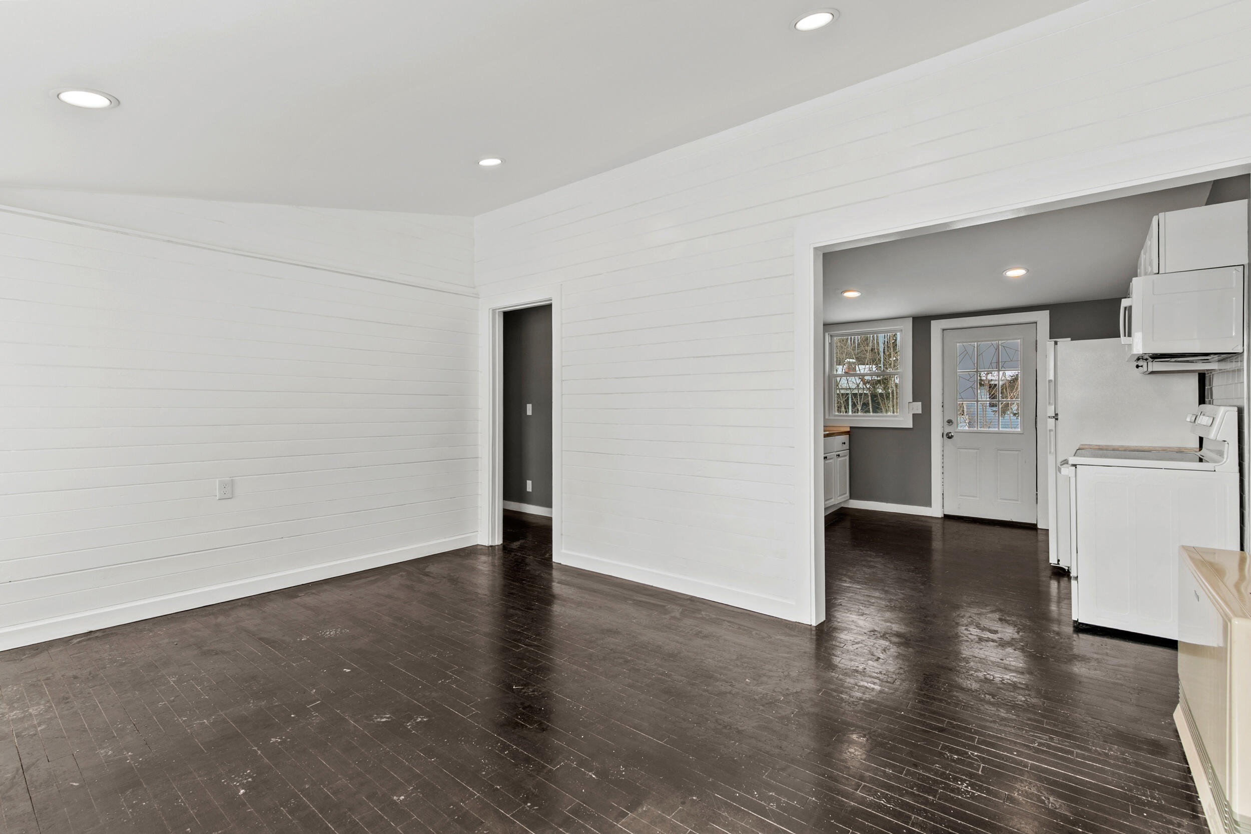 15 Sterling Road Auburn ME 04210