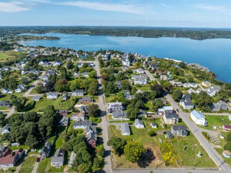 21 School Street Lubec ME 04652