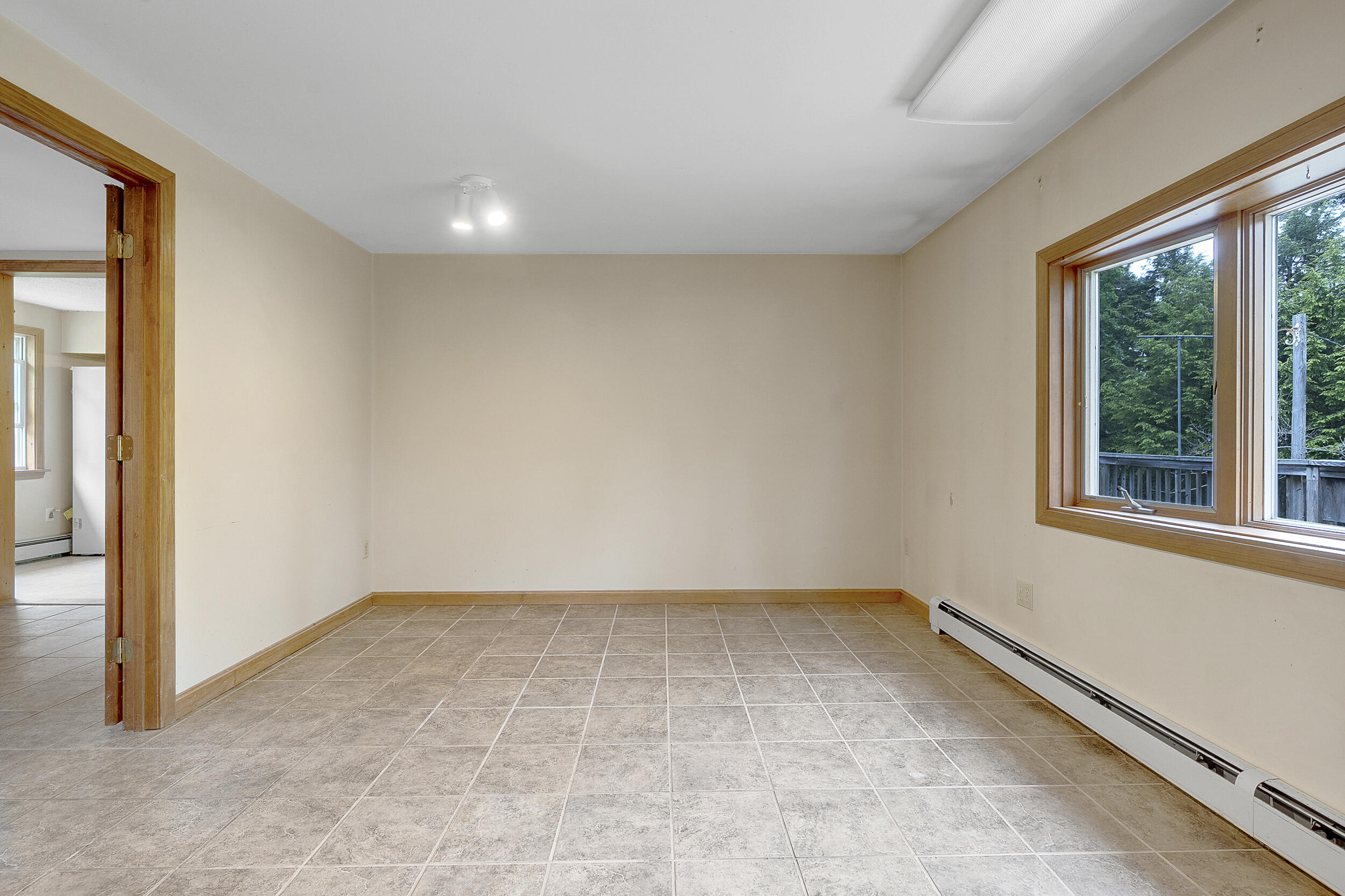 31 West Bay Bridge Road Topsham ME 04086