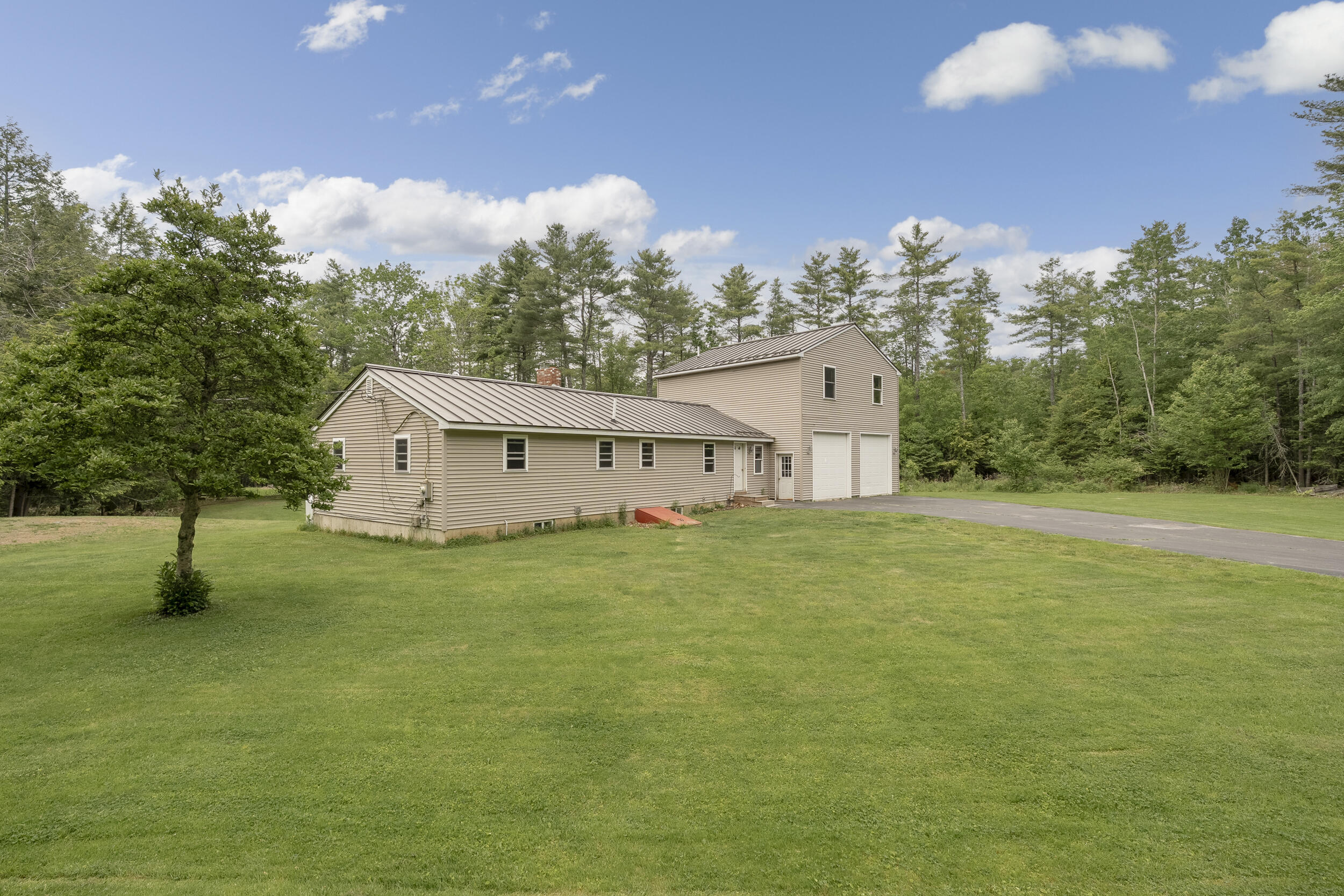 31 West Bay Bridge Road Topsham ME 04086