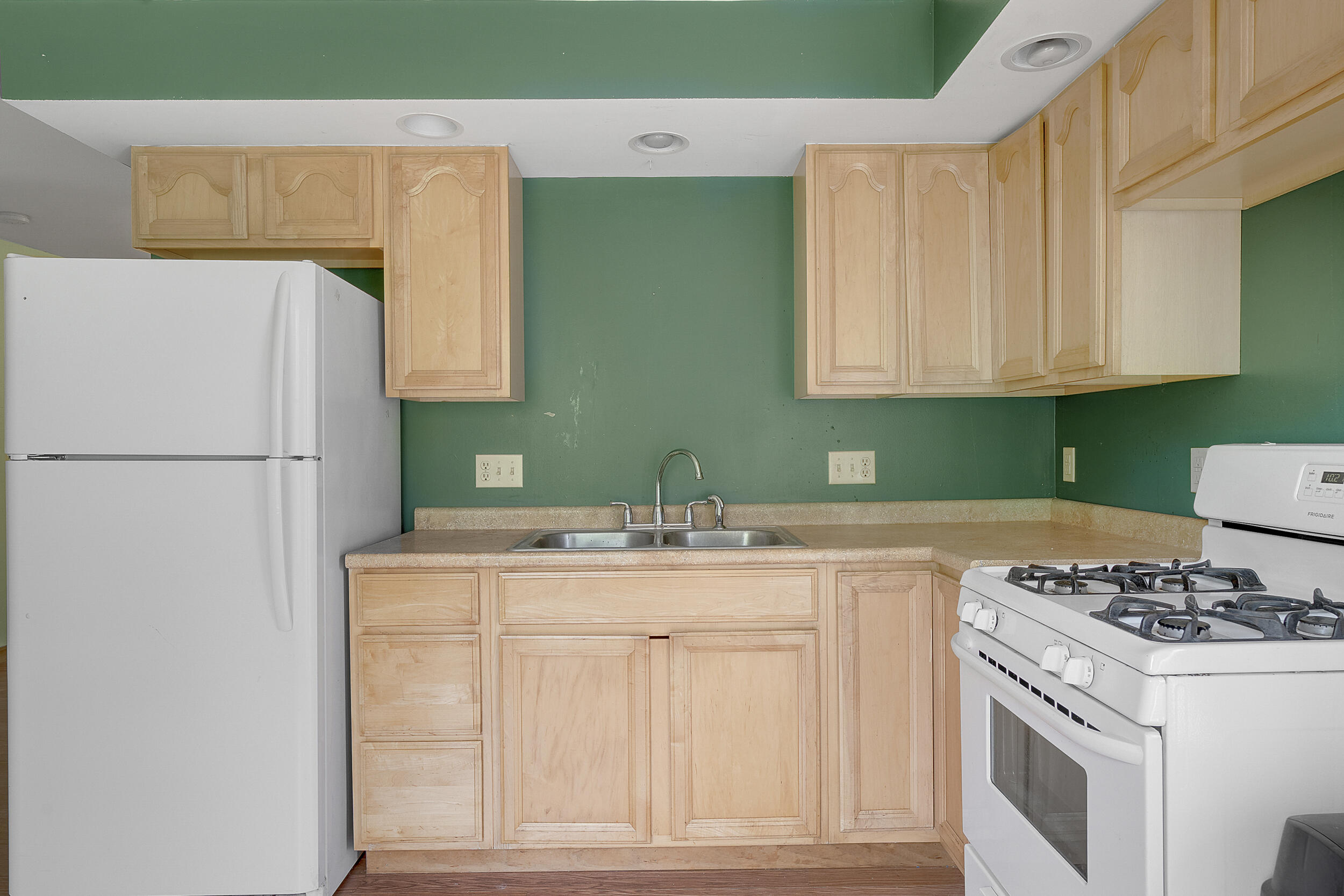 31 West Bay Bridge Road Topsham ME 04086