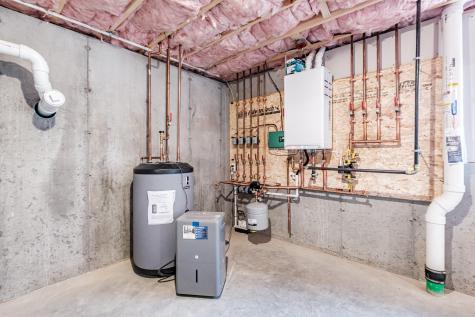 31 Woodbrey Lane Standish ME 04084