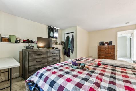 62 Emery Circle Buxton ME 04093