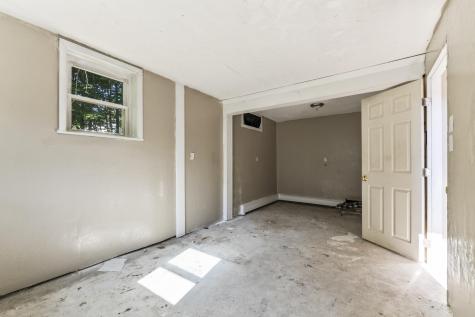 62 Emery Circle Buxton ME 04093