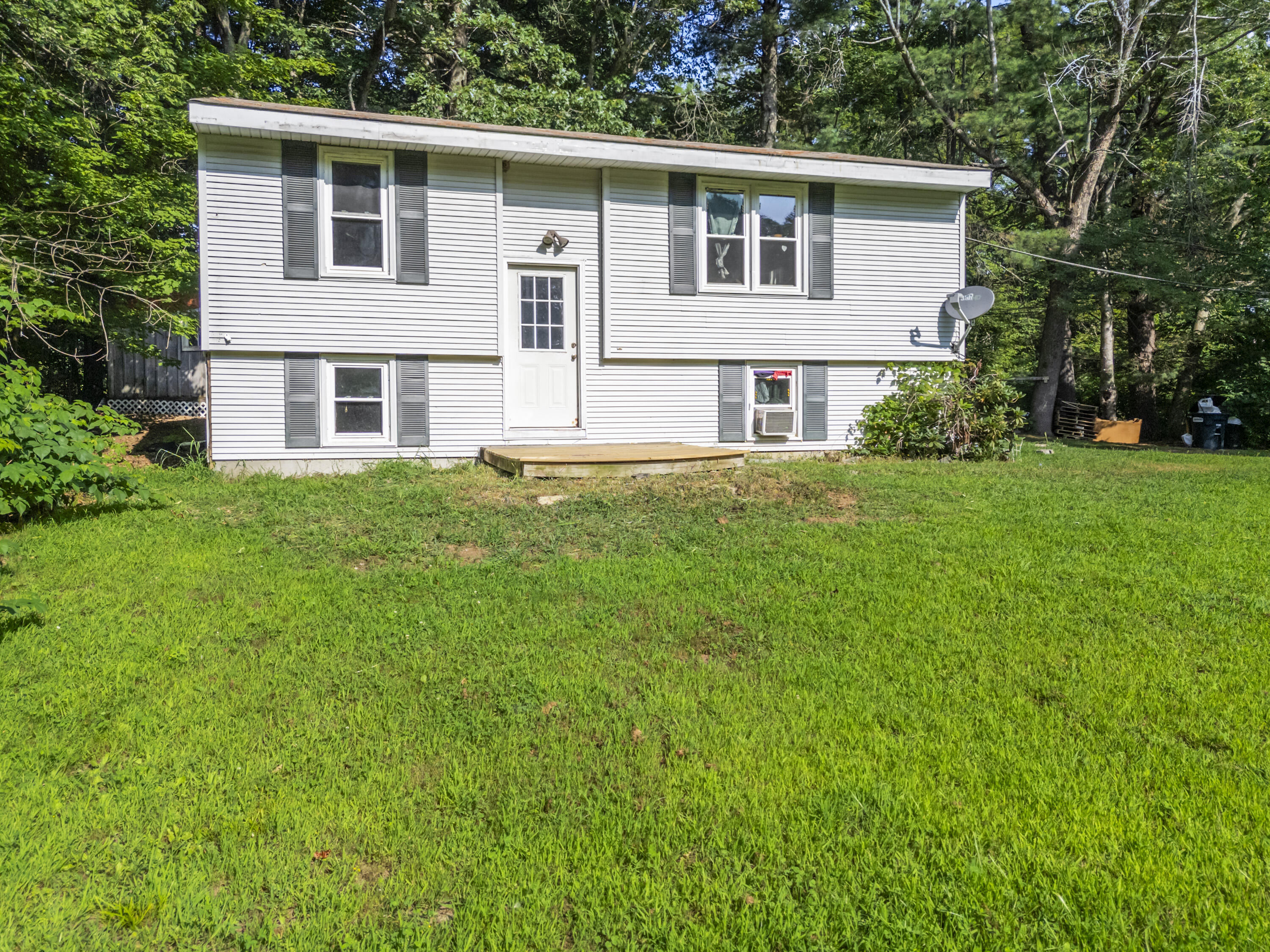 62 Emery Circle Buxton ME 04093