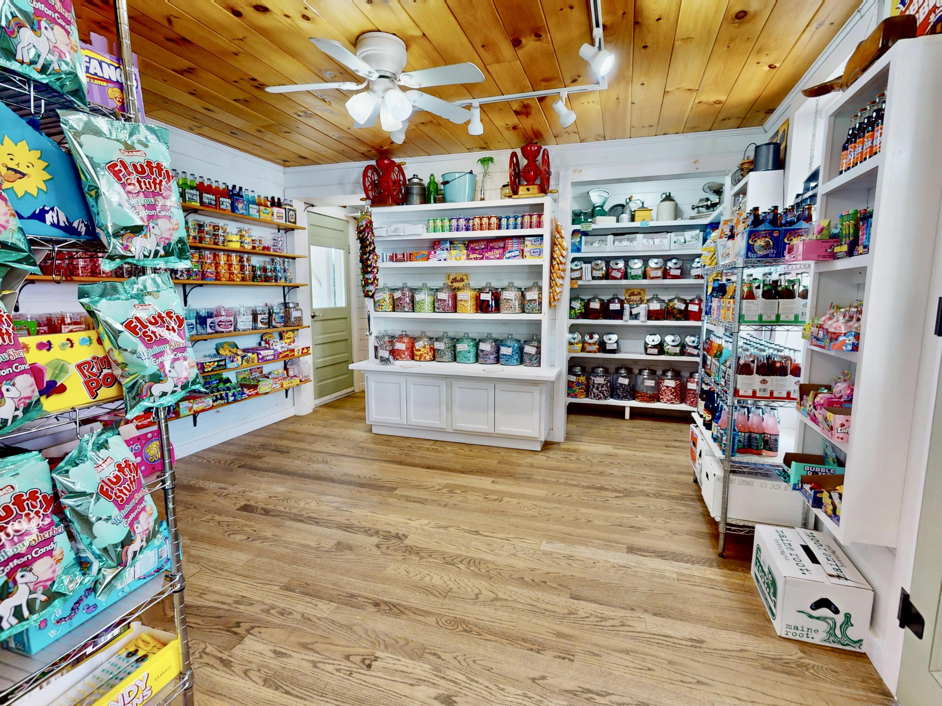 62 W Main Street Vinalhaven ME 04863