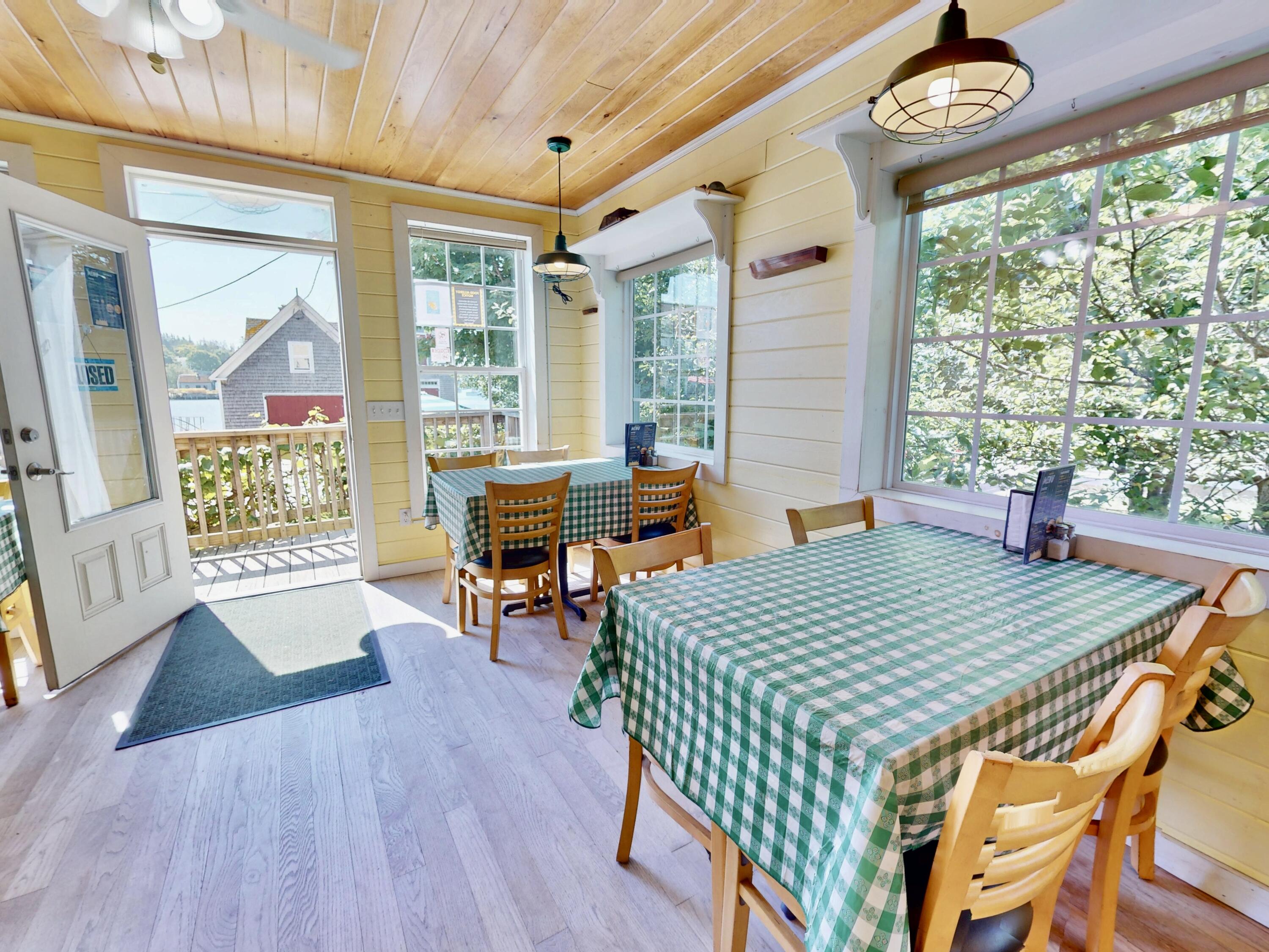 62 W Main Street Vinalhaven ME 04863