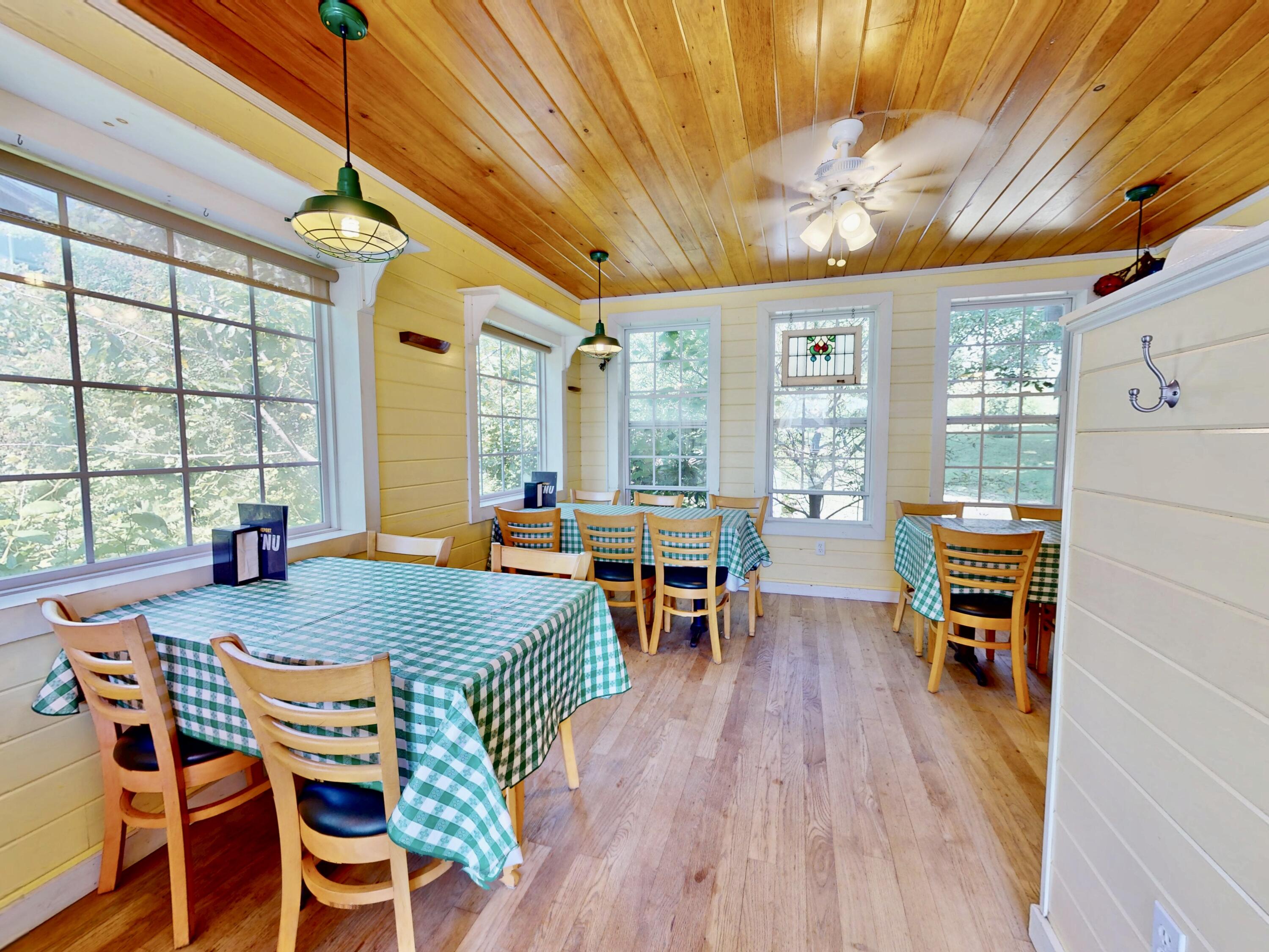 62 W Main Street Vinalhaven ME 04863