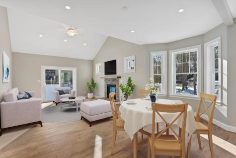17 Longwood Drive Kennebunk ME 04043