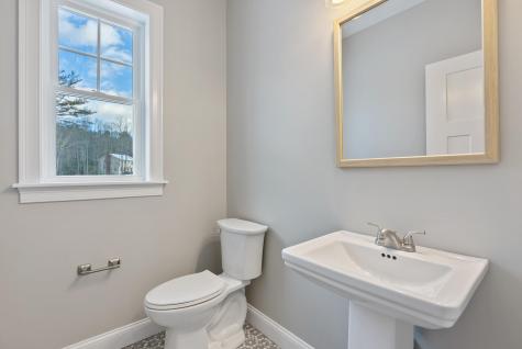 17 Longwood Drive Kennebunk ME 04043