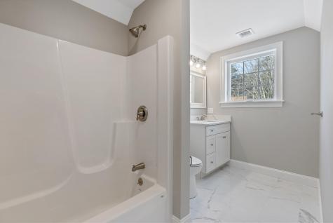 17 Longwood Drive Kennebunk ME 04043