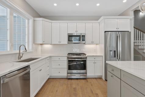 17 Longwood Drive Kennebunk ME 04043
