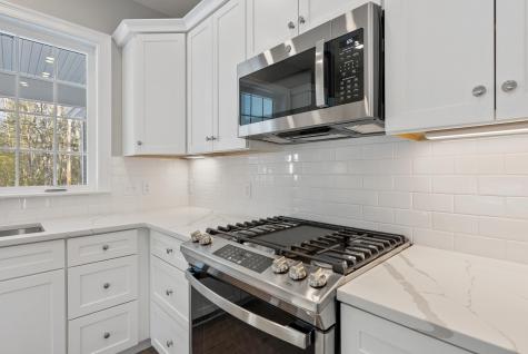 17 Longwood Drive Kennebunk ME 04043