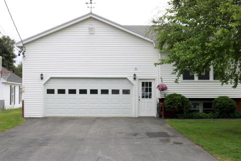 20 Spruce Street Madison ME 04950