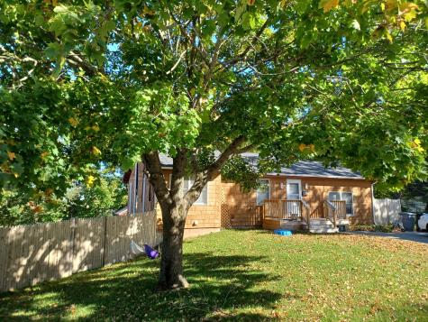 11 Woodlawn Avenue Auburn ME 04210