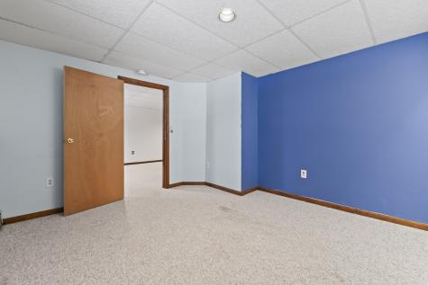 11 Woodlawn Avenue Auburn ME 04210