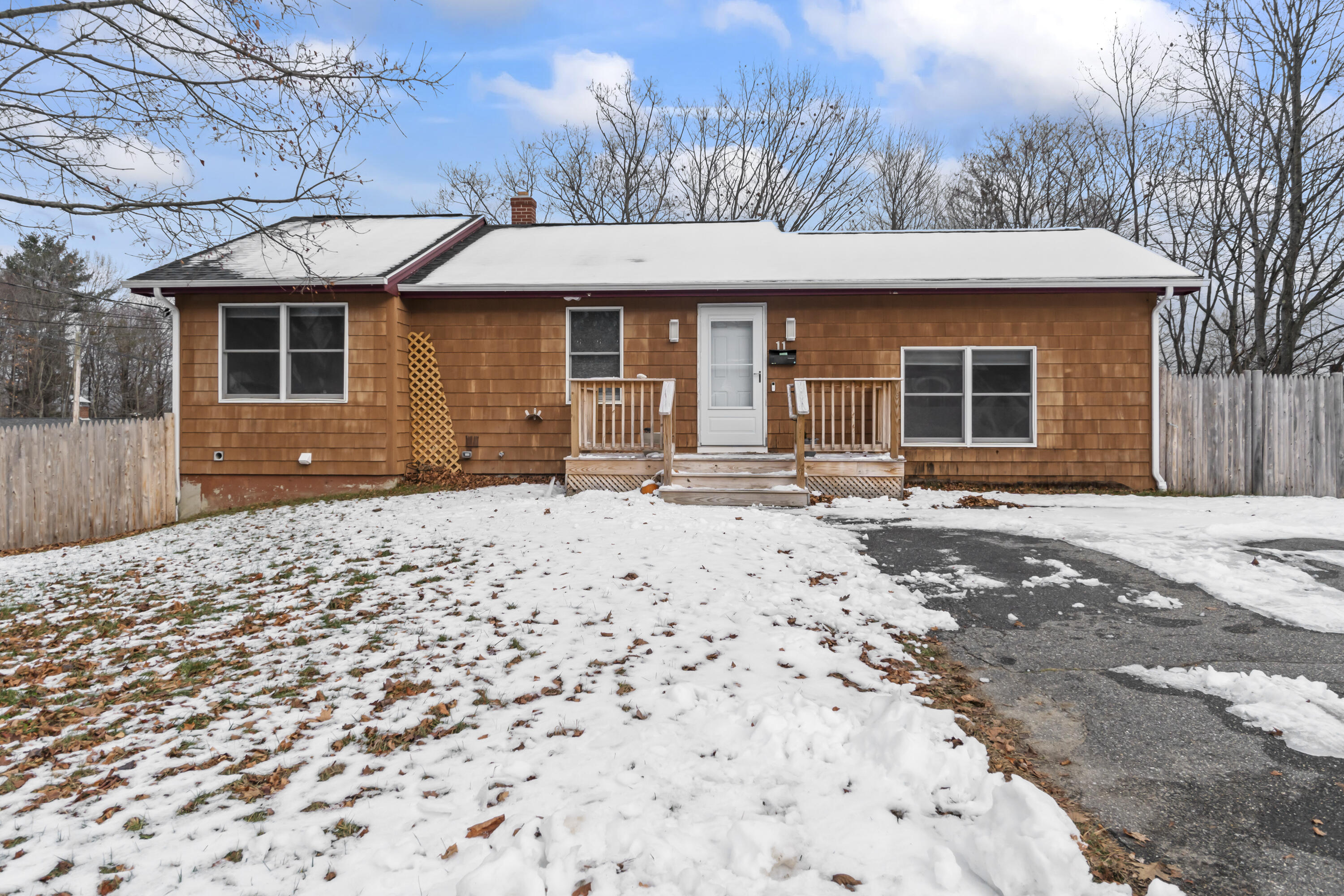 11 Woodlawn Avenue Auburn ME 04210