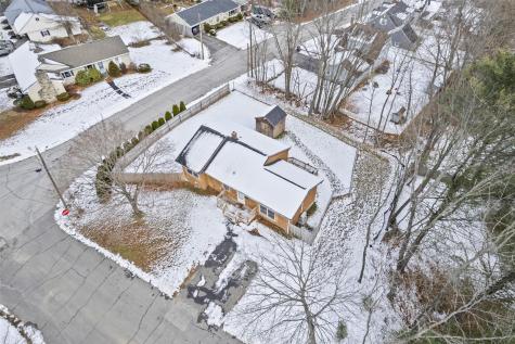 11 Woodlawn Avenue Auburn ME 04210