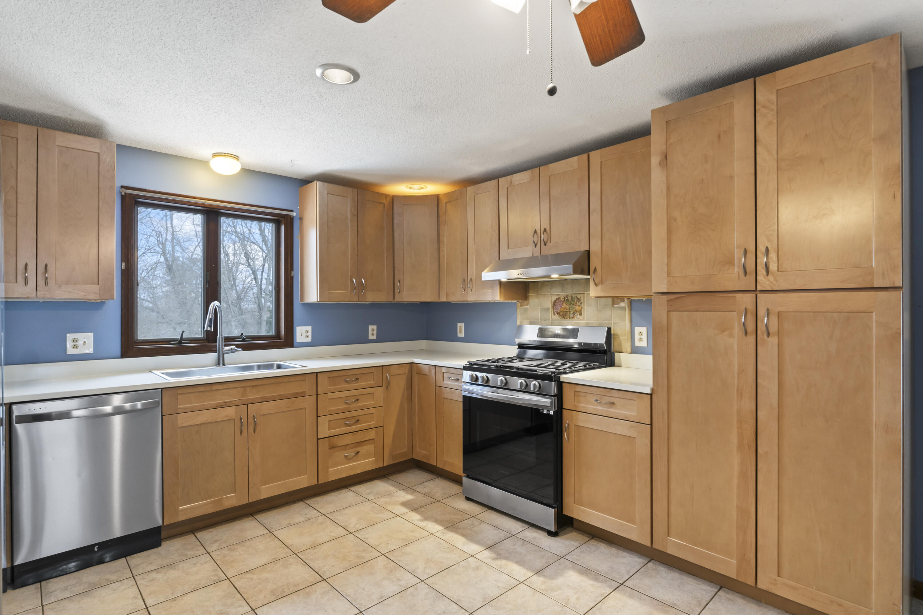 11 Woodlawn Avenue Auburn ME 04210