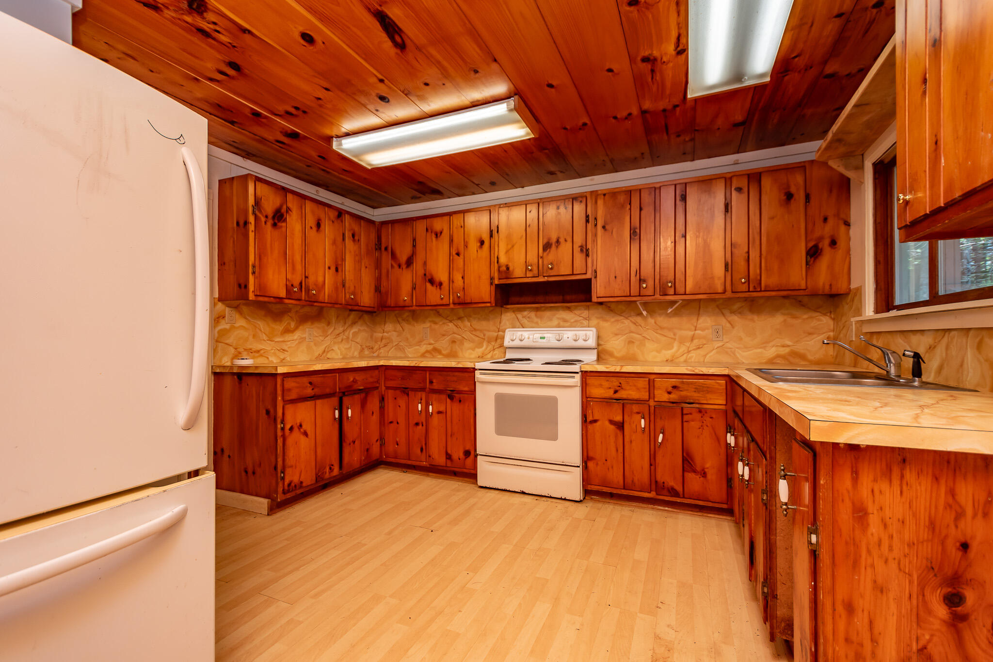 14 Pinkie Lane Southport ME 04576