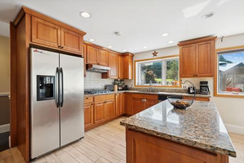 121 Hurst Lane Farmington ME 04938