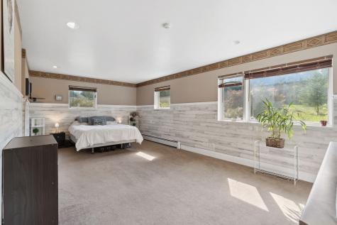 121 Hurst Lane Farmington ME 04938