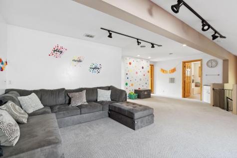 121 Hurst Lane Farmington ME 04938