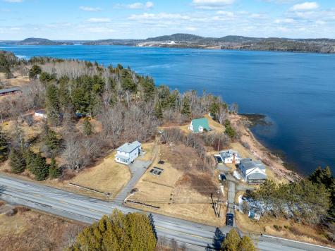 9 A Frame Lane Calais ME 04619