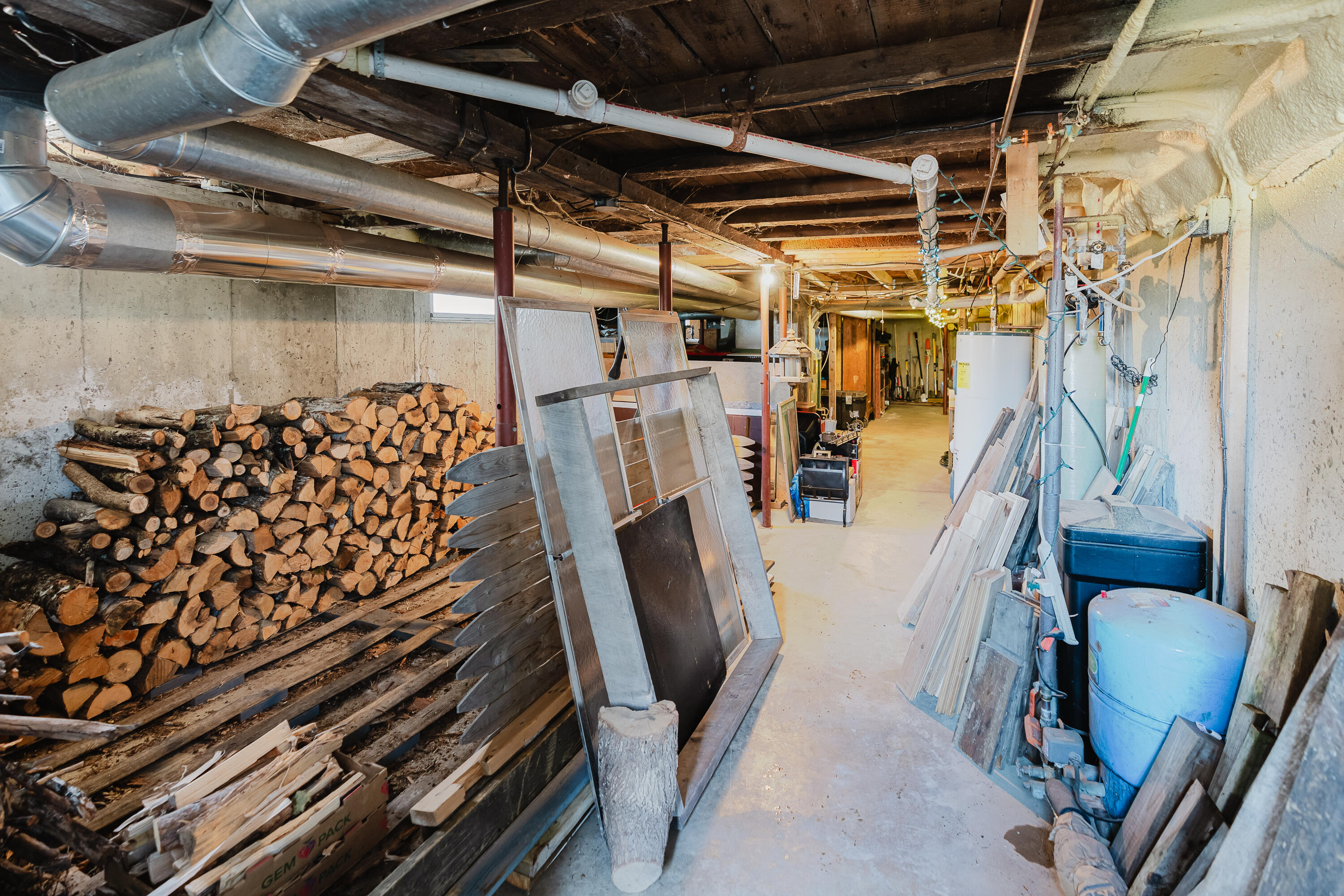 9 A Frame Lane Calais ME 04619