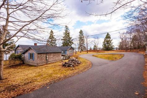 43 Stillmeadow Lane Trenton ME 04605