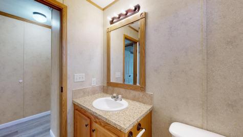 40 Oxbow Drive Lewiston ME 04240