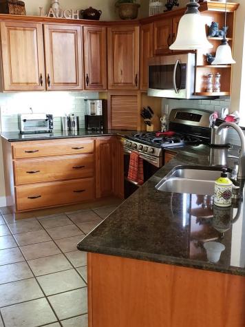 49 Graystone Lane Portland ME 04103
