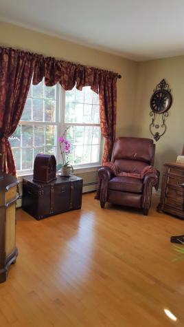 49 Graystone Lane Portland ME 04103