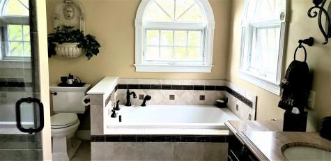 49 Graystone Lane Portland ME 04103